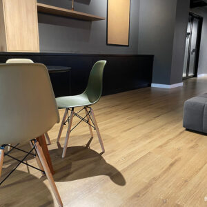 PISO VINILICO EM RÉGUA RENAISSANSE